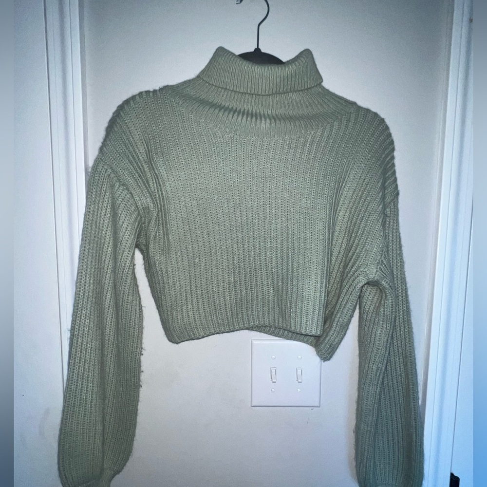 Shein Cropped Sage Green Turtleneck Sweater Size Small